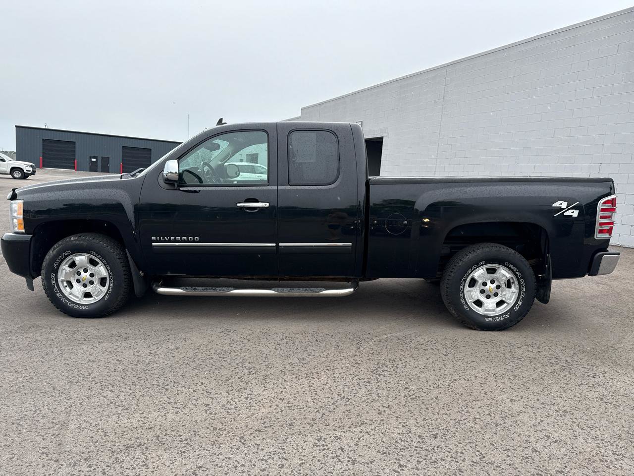 Used 2011 Chevrolet Silverado 1500 LT w/ All-Star Edition AWD/4WD image 9