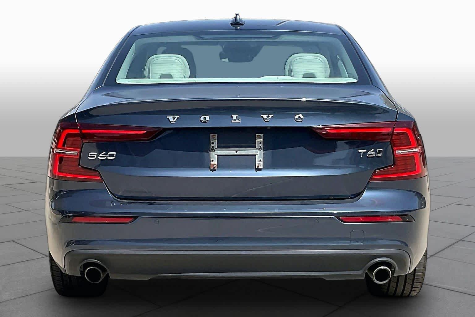 Used 2019 Volvo S60 T6 Momentum w/ Multimedia Package AWD/4WD image 5