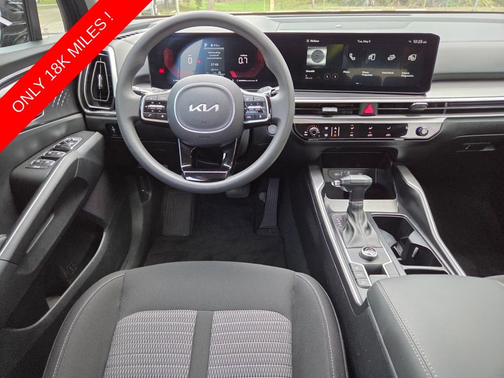 Used 2025 Kia Sorento LX FWD image 7