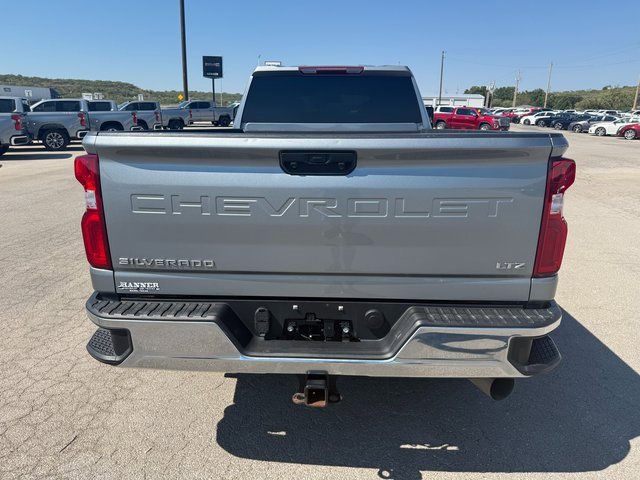 Used 2024 Chevrolet Silverado 3500 LTZ w/ LTZ Convenience Package image 5