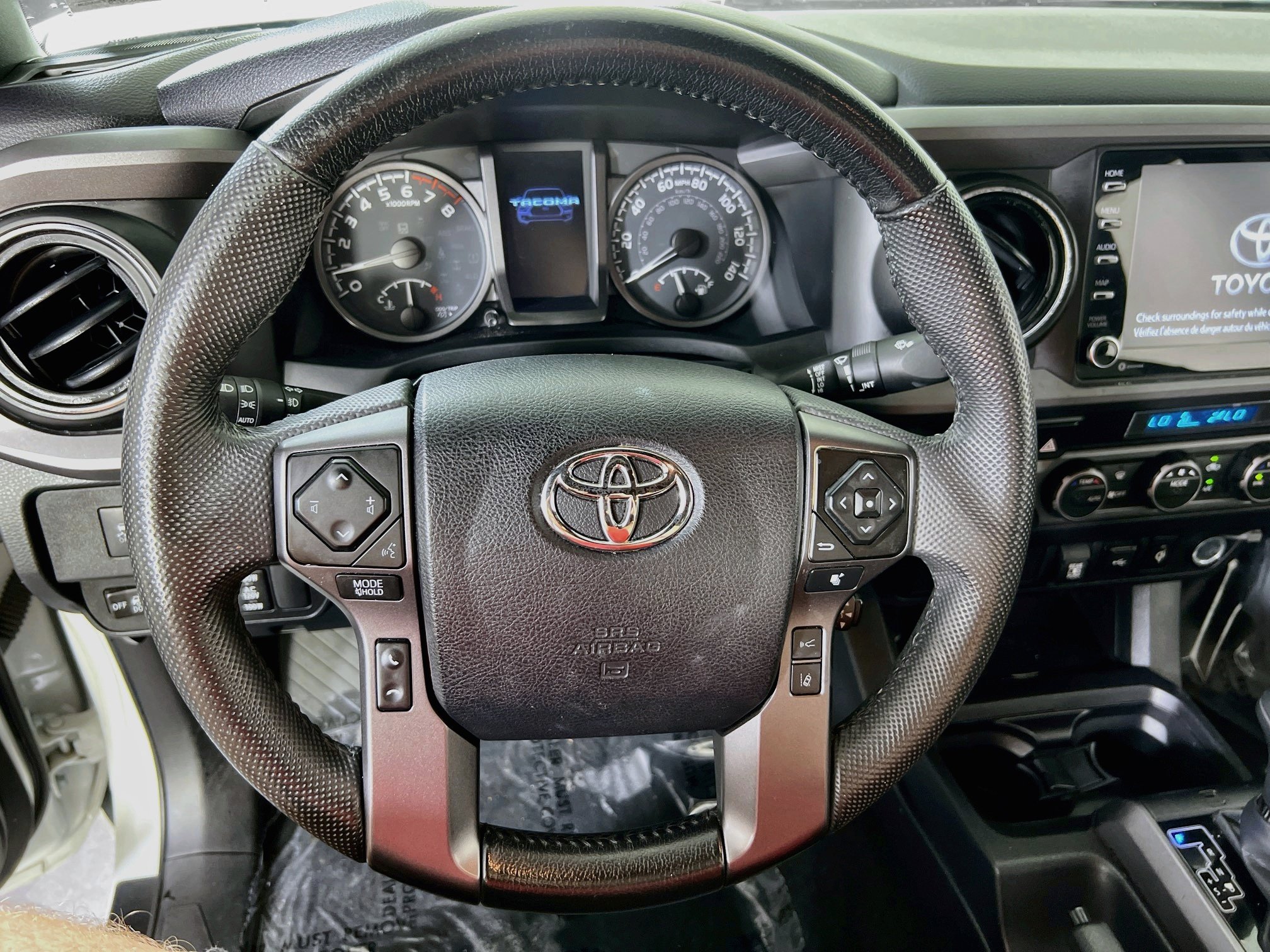 Used 2022 Toyota Tacoma TRD Sport AWD/4WD image 11
