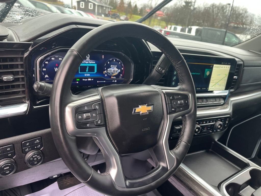 Used 2025 Chevrolet Silverado 2500 LTZ w/ LTZ Plus Package image 10