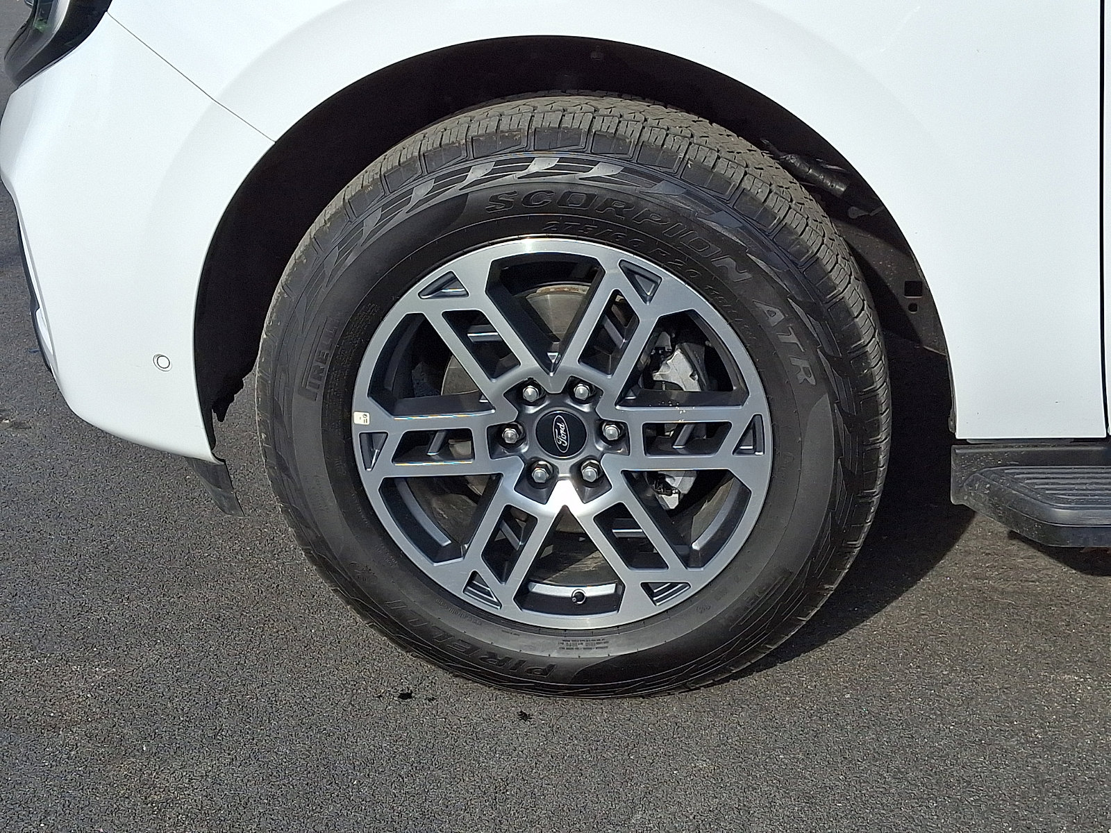 Certified 2025 Ford Expedition Active image 9