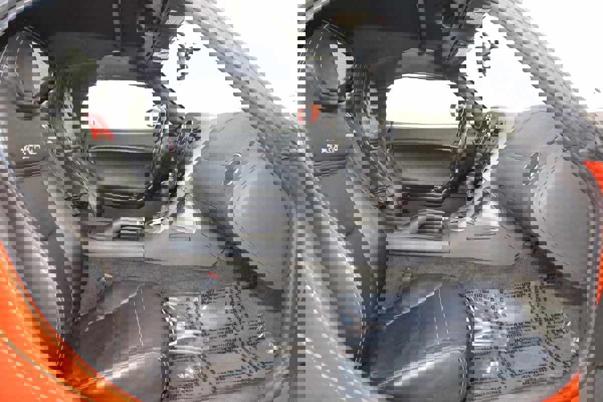 Used 2008 Pontiac Solstice GXP w/ Premium Package image 10