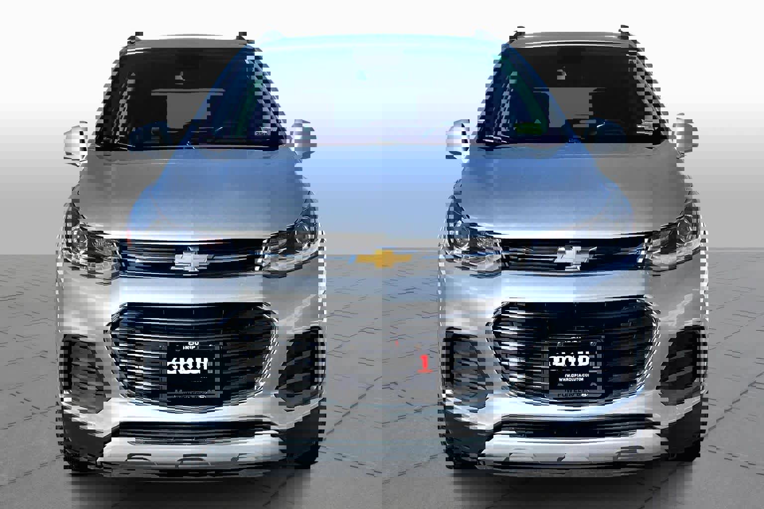 Used 2019 Chevrolet Trax LT w/ LT Convenience Package image 4