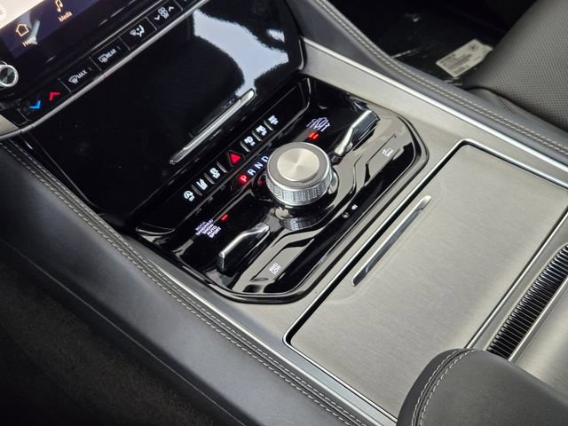 New 2026 Jeep Grand Wagoneer L Limited AWD/4WD image 17