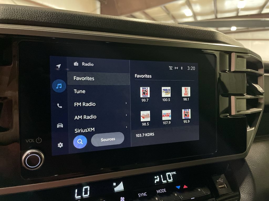 Used 2025 Toyota Tundra SR5 w/ SR5 Premium Package AWD/4WD image 18