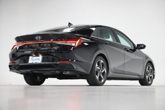 Used 2022 Hyundai Elantra Limited FWD image 14