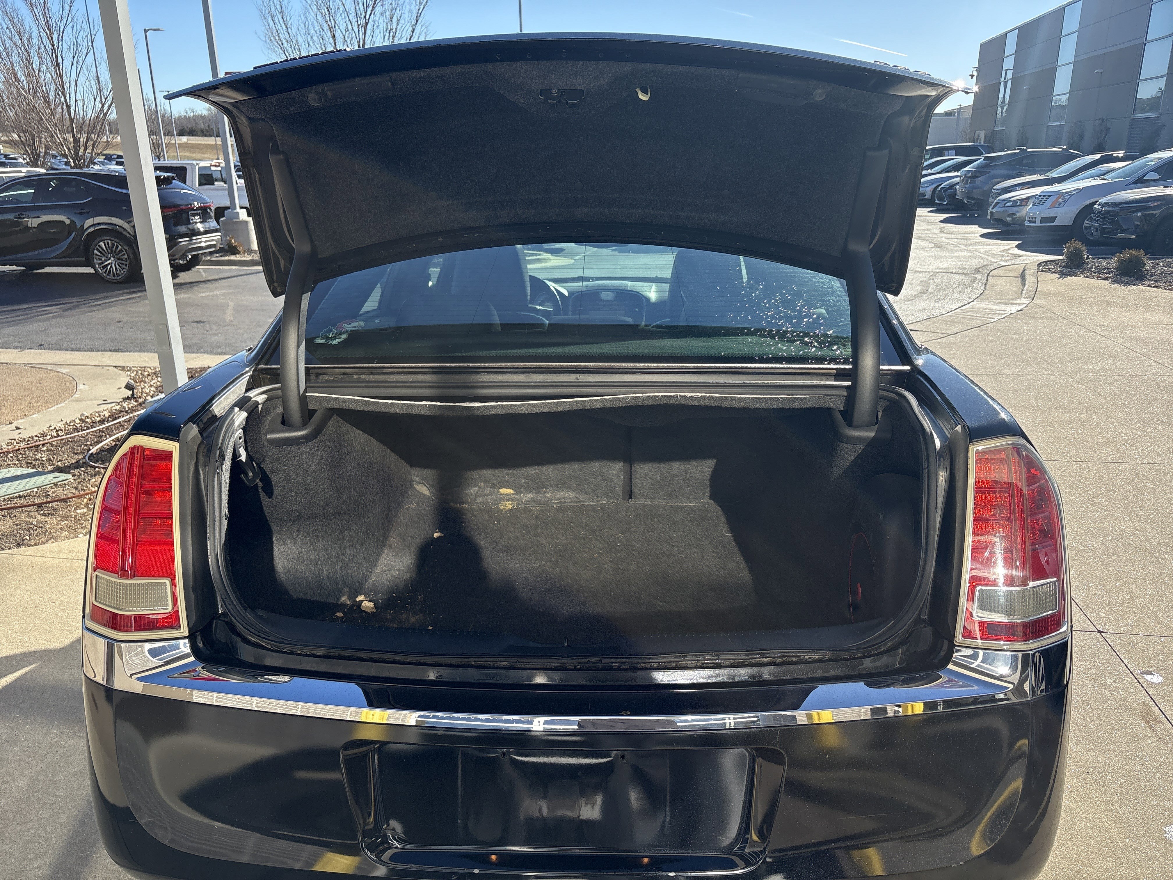 Used 2013 Chrysler 300 AWD w/ Driver Convenience Group image 29