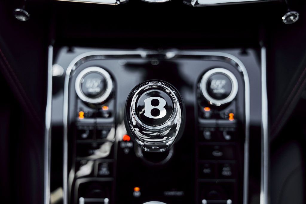 Used 2023 Bentley Flying Spur V8 image 72