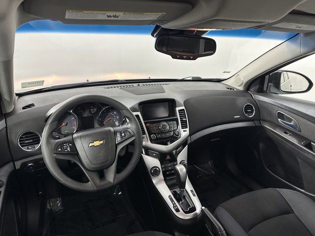 Used 2016 Chevrolet Cruze LT image 23