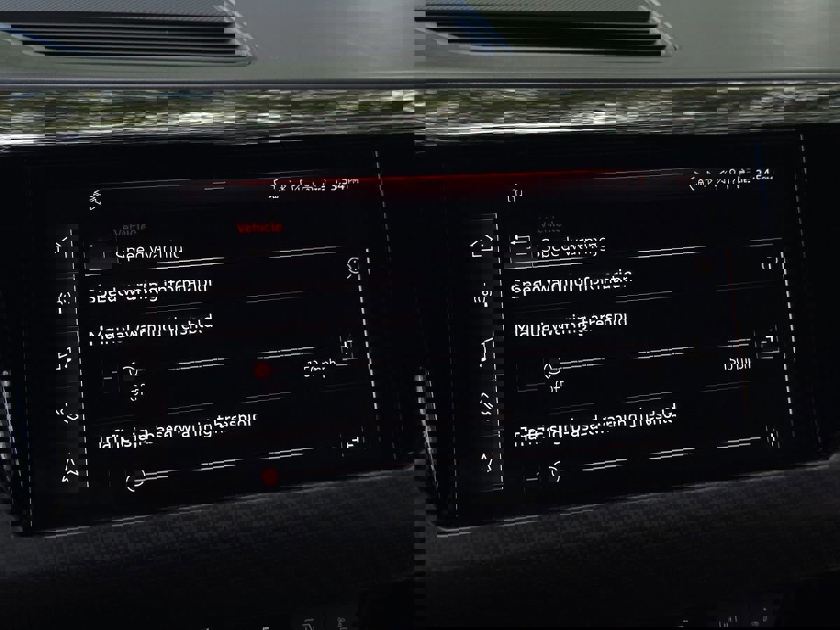 Used 2022 Audi RS e-tron GT w/ Carbon Performance Package image 54