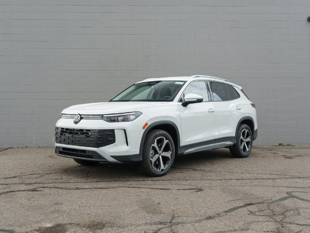 New 2026 Volkswagen Tiguan SE AWD/4WD image 1