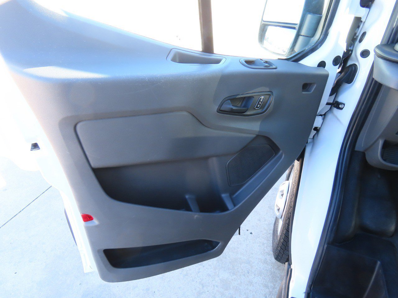 Certified 2023 Ford Transit 250 Medium Roof image 19