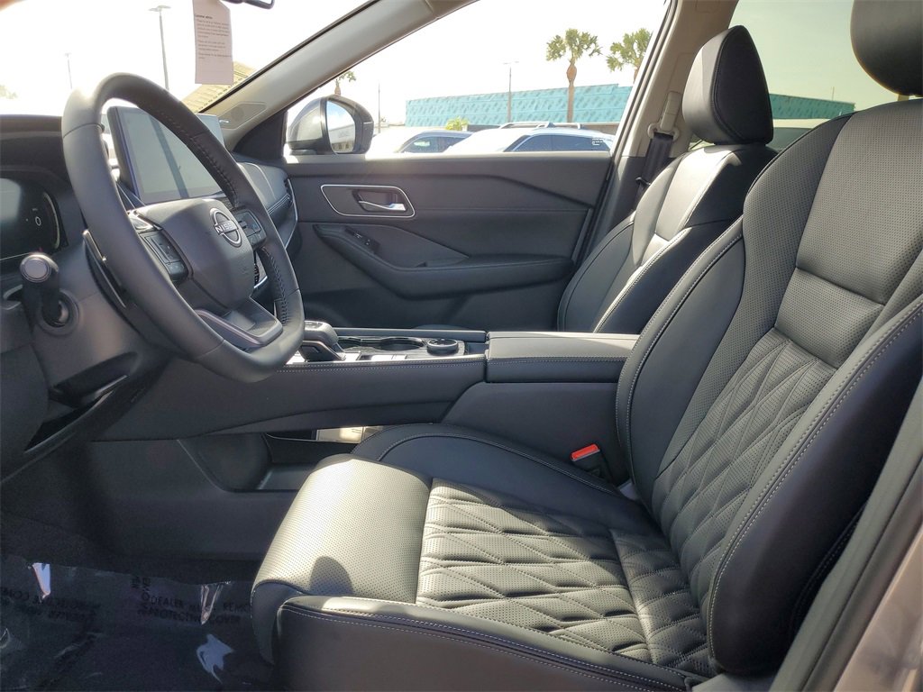 New 2026 Nissan Rogue Platinum w/ Platinum Premium Package image 9