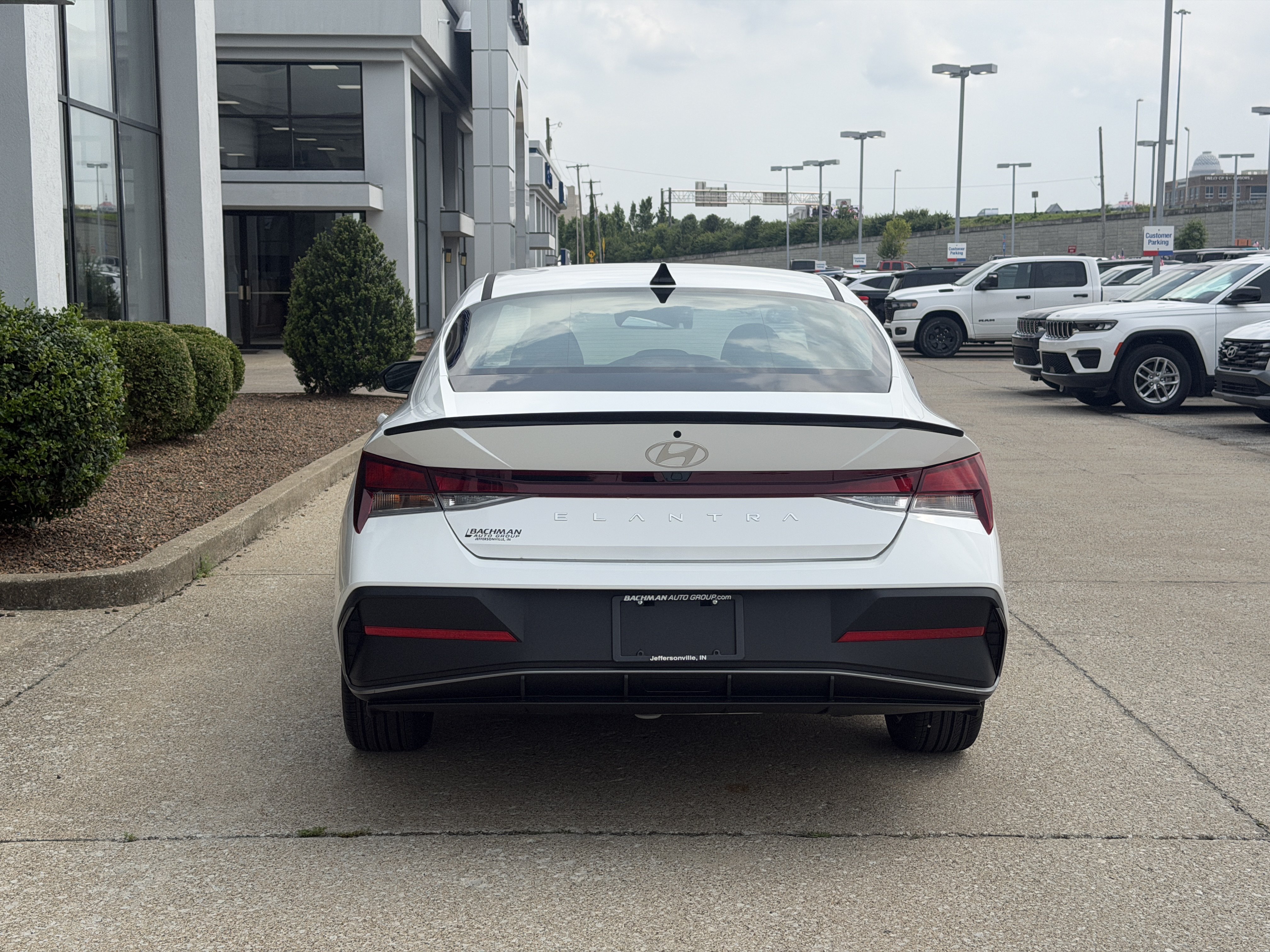 New 2026 Hyundai Elantra SEL Sport FWD image 6