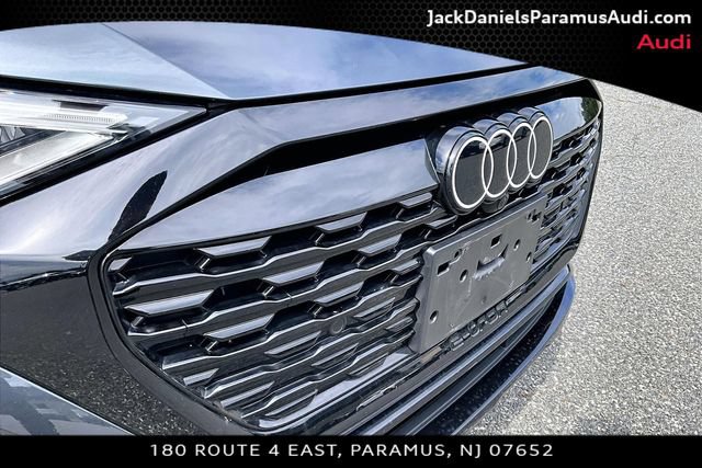 Used 2024 Audi Q8 e-tron Premium AWD/4WD image 19