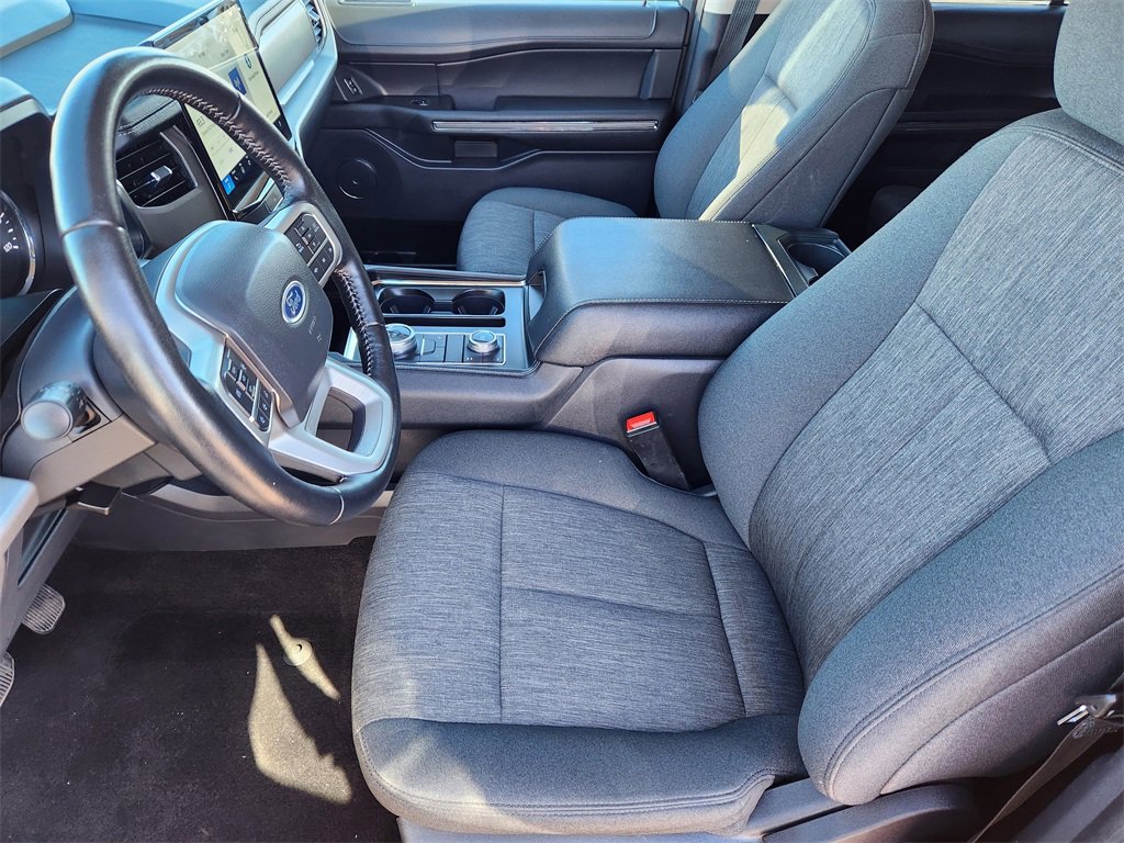 Used 2022 Ford Expedition XLT image 9