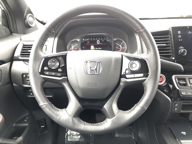 Certified 2025 Honda Passport Black Edition image 20