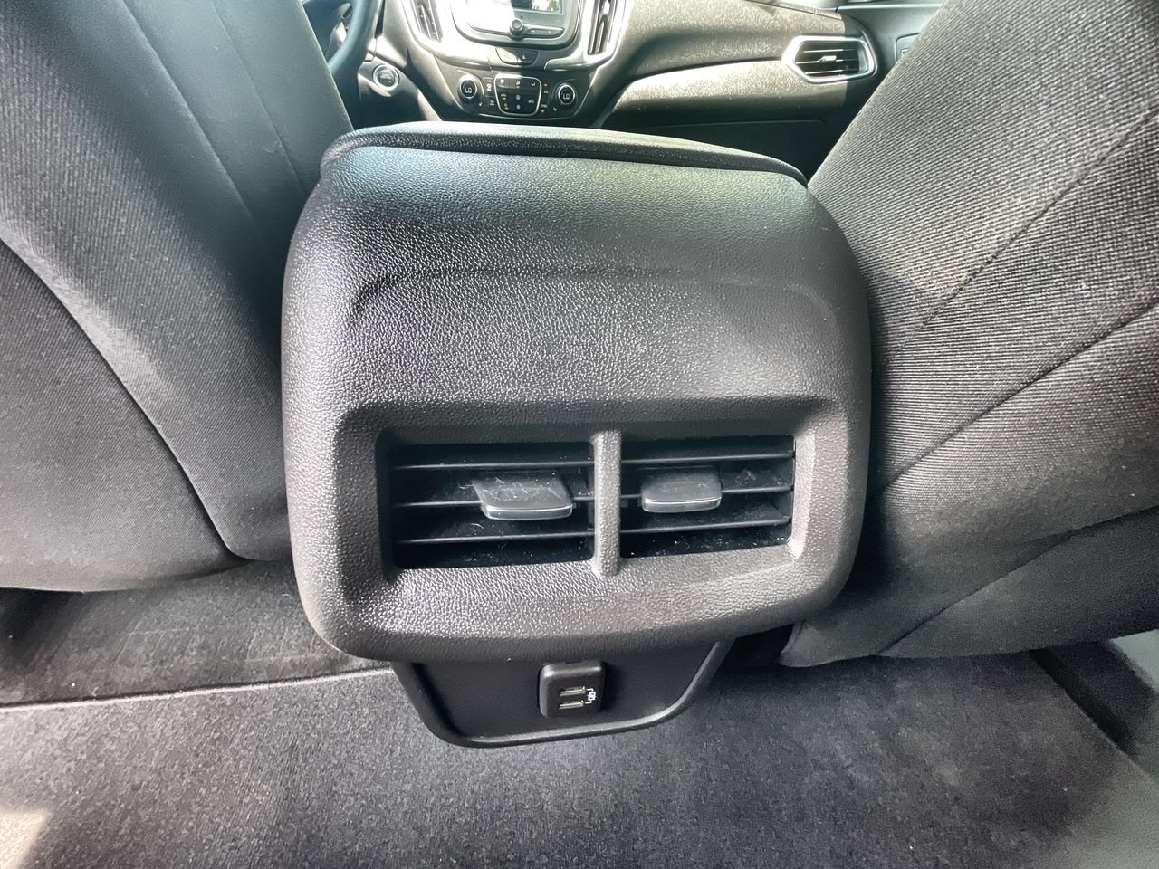 Used 2024 Chevrolet Equinox LT FWD image 21