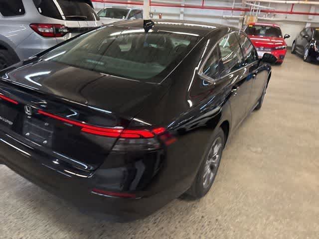Used 2024 Honda Accord EX image 16
