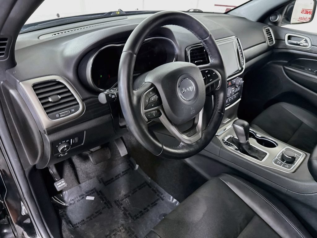 Used 2022 Jeep Grand Cherokee Laredo X AWD/4WD image 19