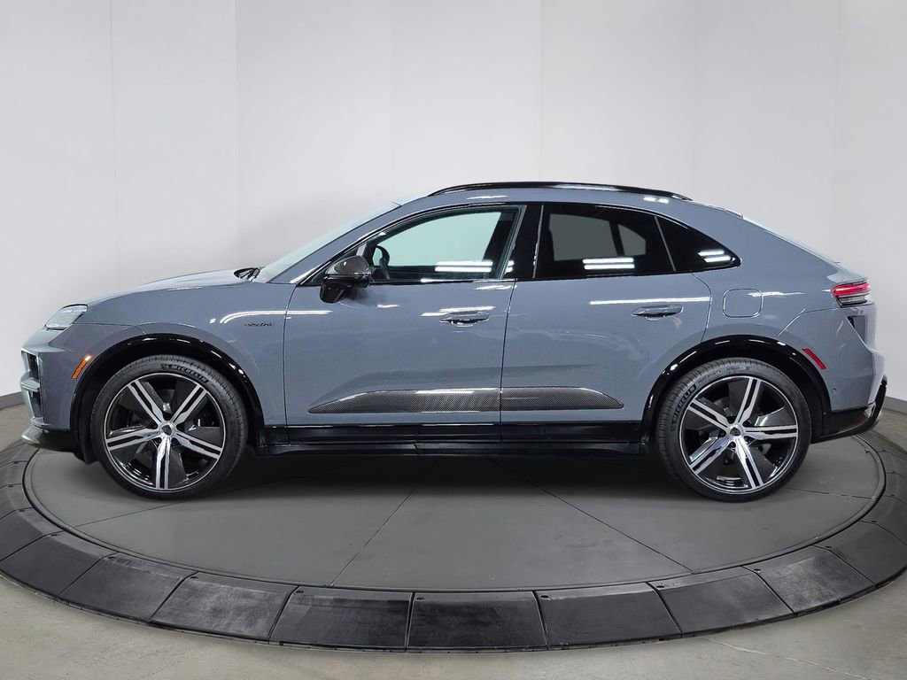 Used 2025 Porsche Macan Turbo Electric AWD/4WD image 2