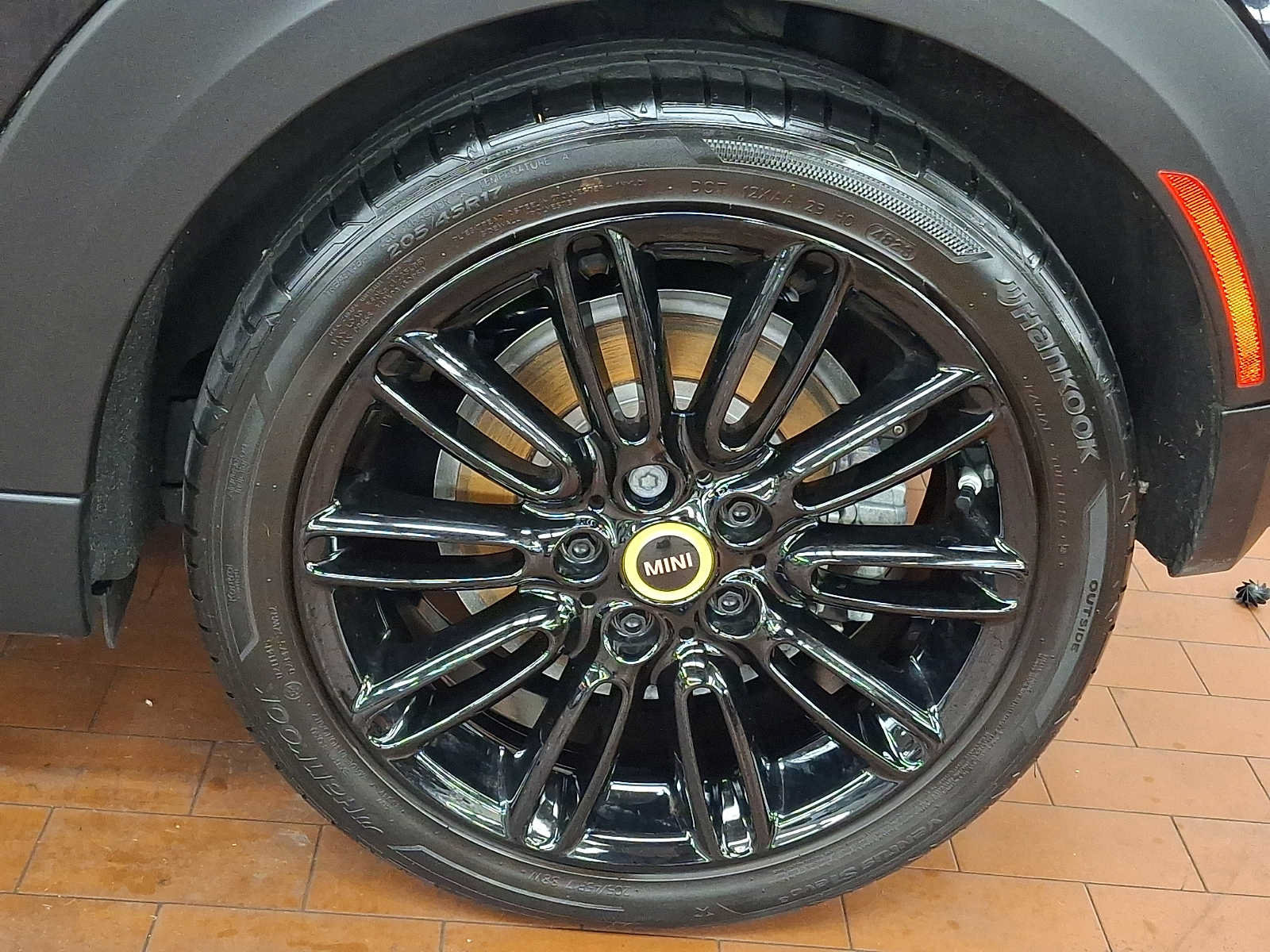 Used 2024 MINI Cooper SE FWD image 6
