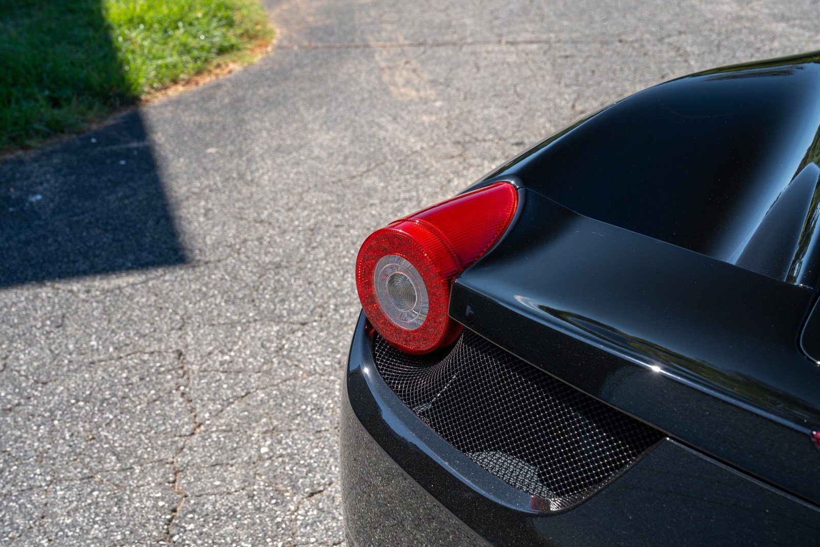 Used 2010 Ferrari 458 Italia Coupe RWD image 18