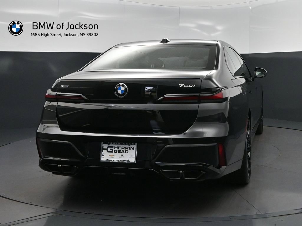 New 2026 BMW 760i xDrive w/ Executive Package AWD/4WD image 7