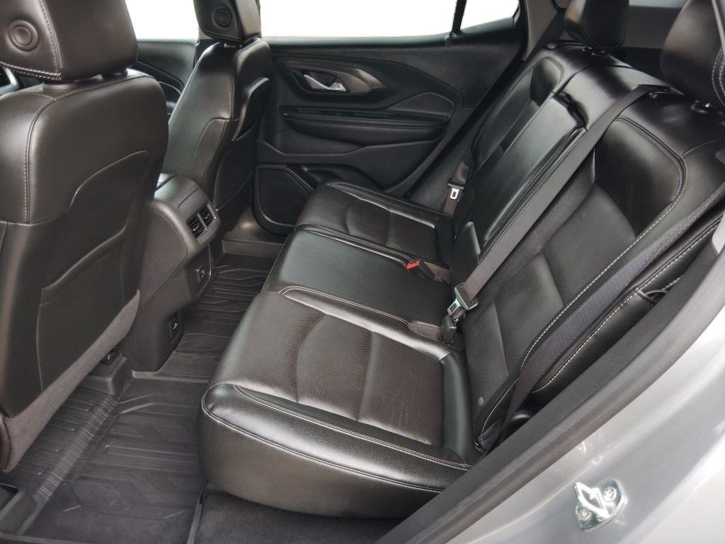 Used 2023 GMC Terrain SLT w/ Tech Package image 24