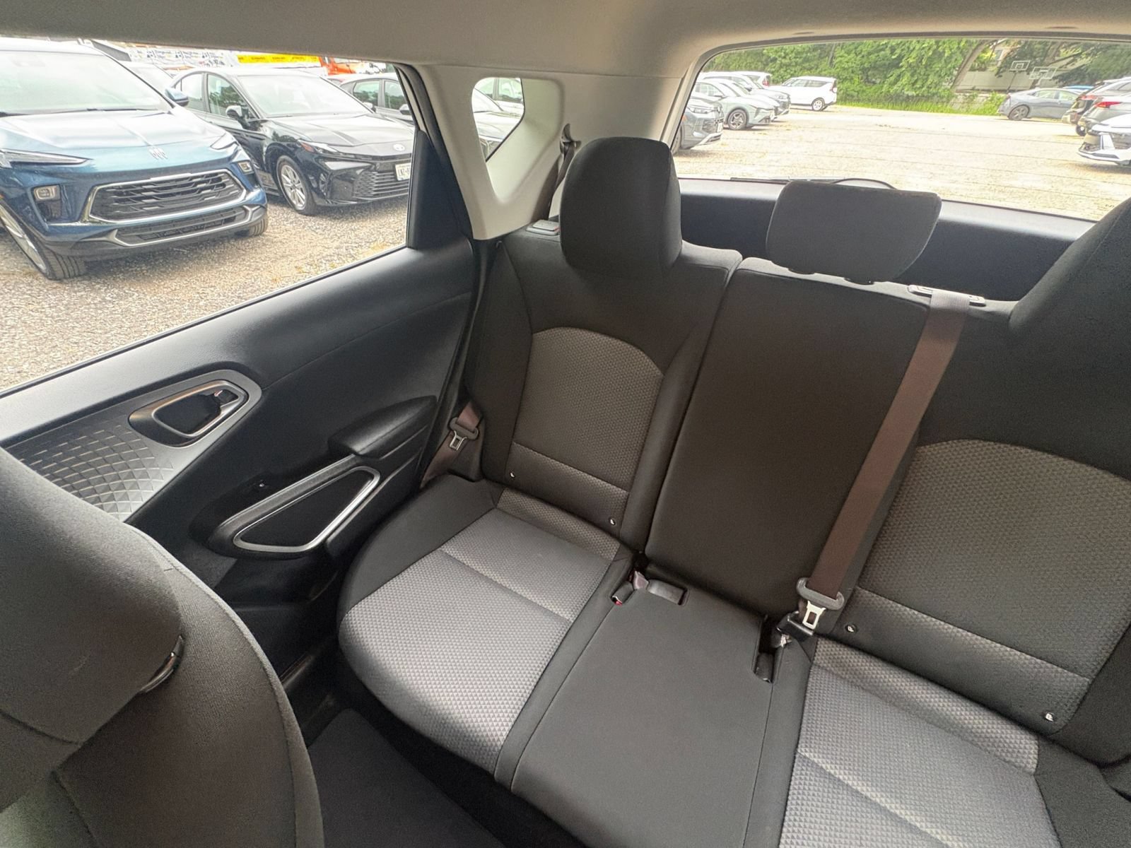 Used 2025 Kia Soul LX w/ LX Technology Package FWD image 36