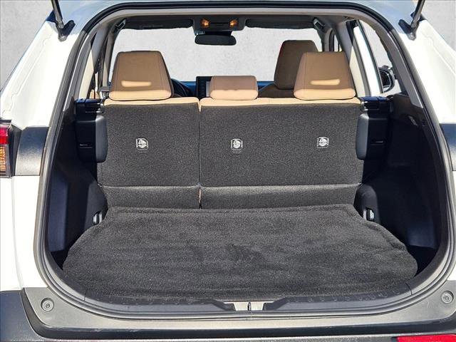 Used 2019 Toyota RAV4 LE image 6