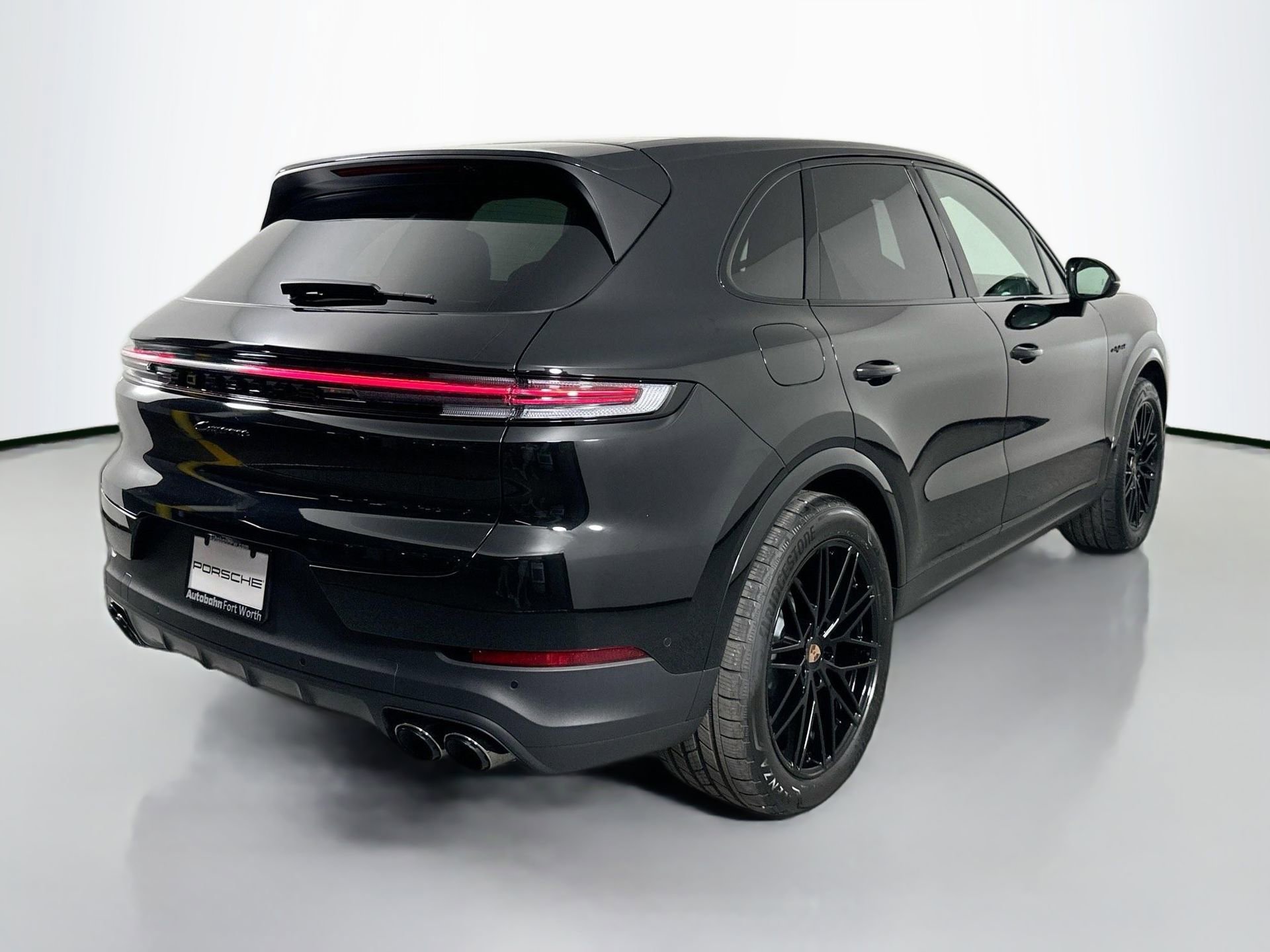 Certified 2025 Porsche Cayenne E-Hybrid image 7