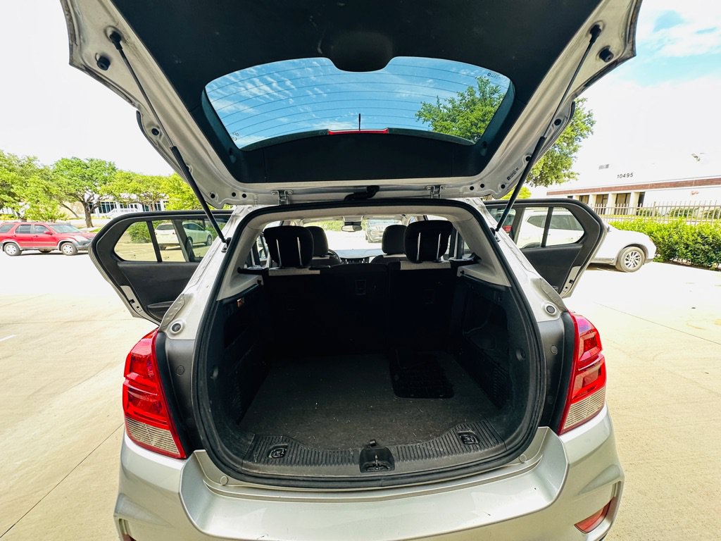 Used 2019 Chevrolet Trax LS w/ Tint and Cruise Package FWD image 17