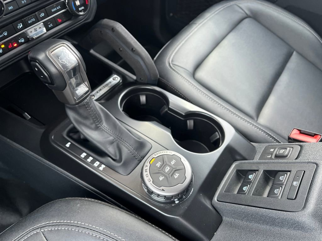 Used 2025 Ford Bronco Badlands image 17