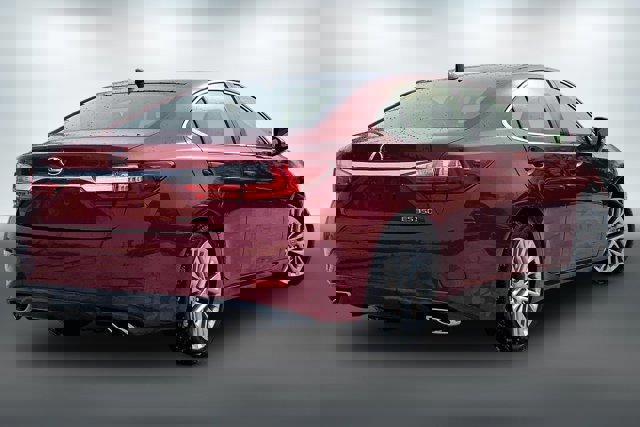 Used 2016 Lexus ES 350 w/ Luxury Package w/Wood Trim image 12