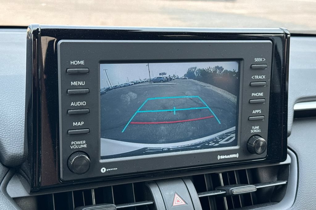 Used 2022 Toyota RAV4 LE AWD/4WD image 19