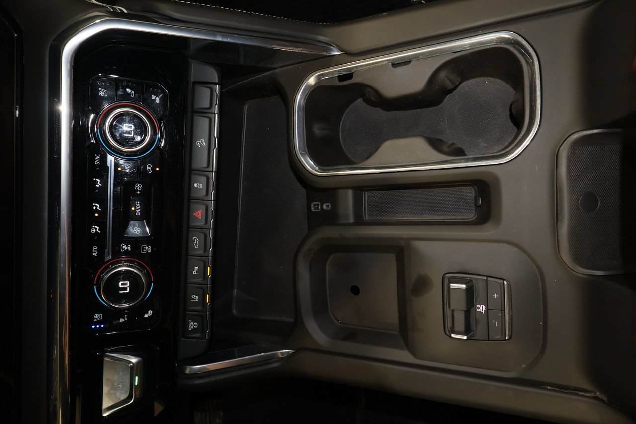 Used 2025 GMC Sierra 3500 Denali Ultimate AWD/4WD image 16