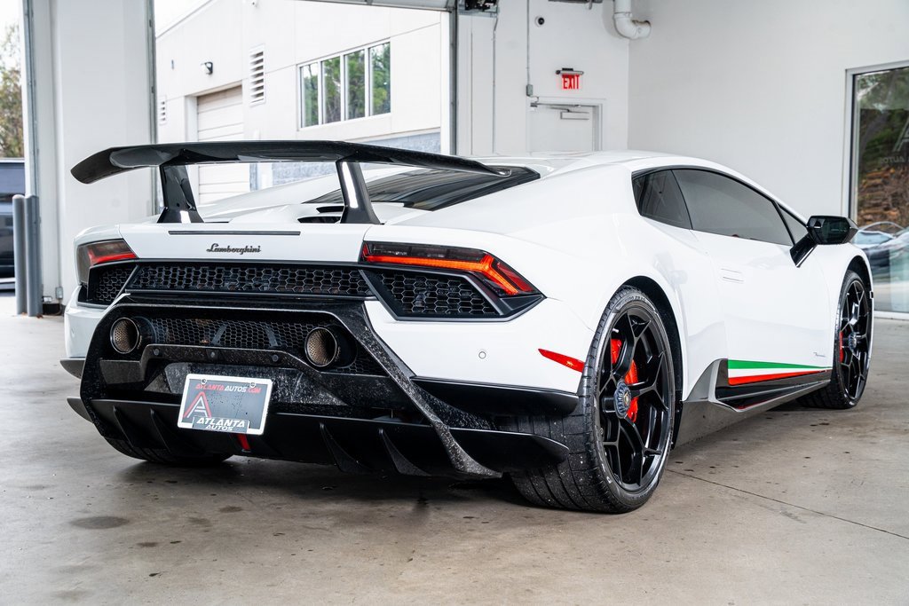 Used 2018 Lamborghini Huracan Performante image 6