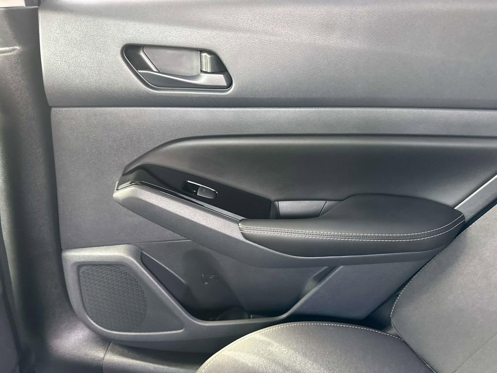 Used 2023 Nissan Altima 2.5 SV image 12