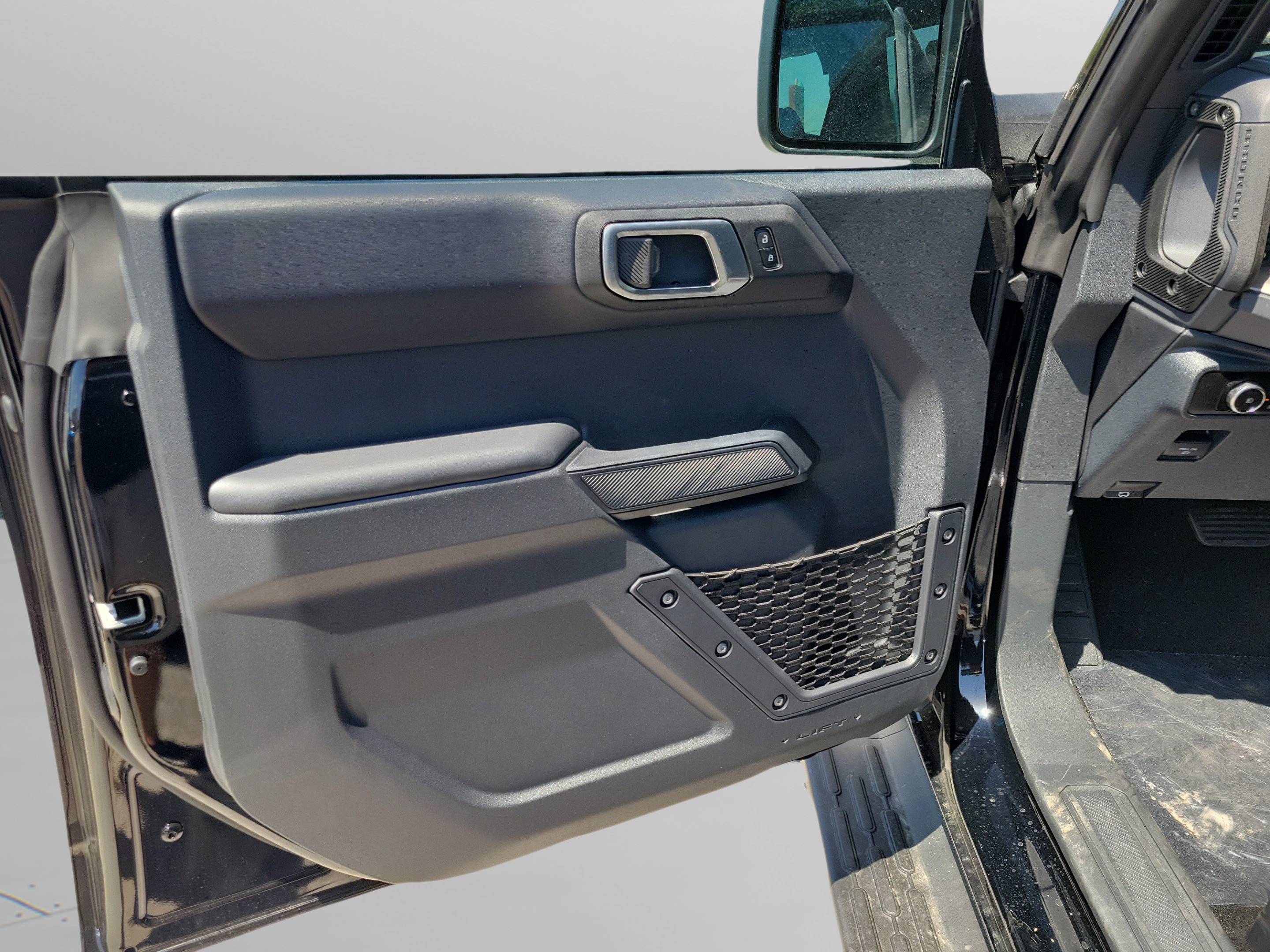 New 2026 Ford Bronco Outer Banks w/ Sasquatch Package AWD/4WD image 14