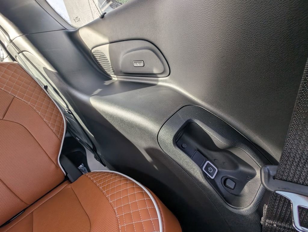 New 2026 Chrysler Pacifica Pinnacle w/ Trailer Tow Group image 46