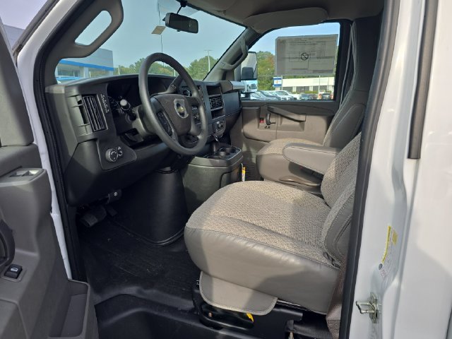 New 2026 Chevrolet Express 3500 w/ Power Convenience Package RWD image 11