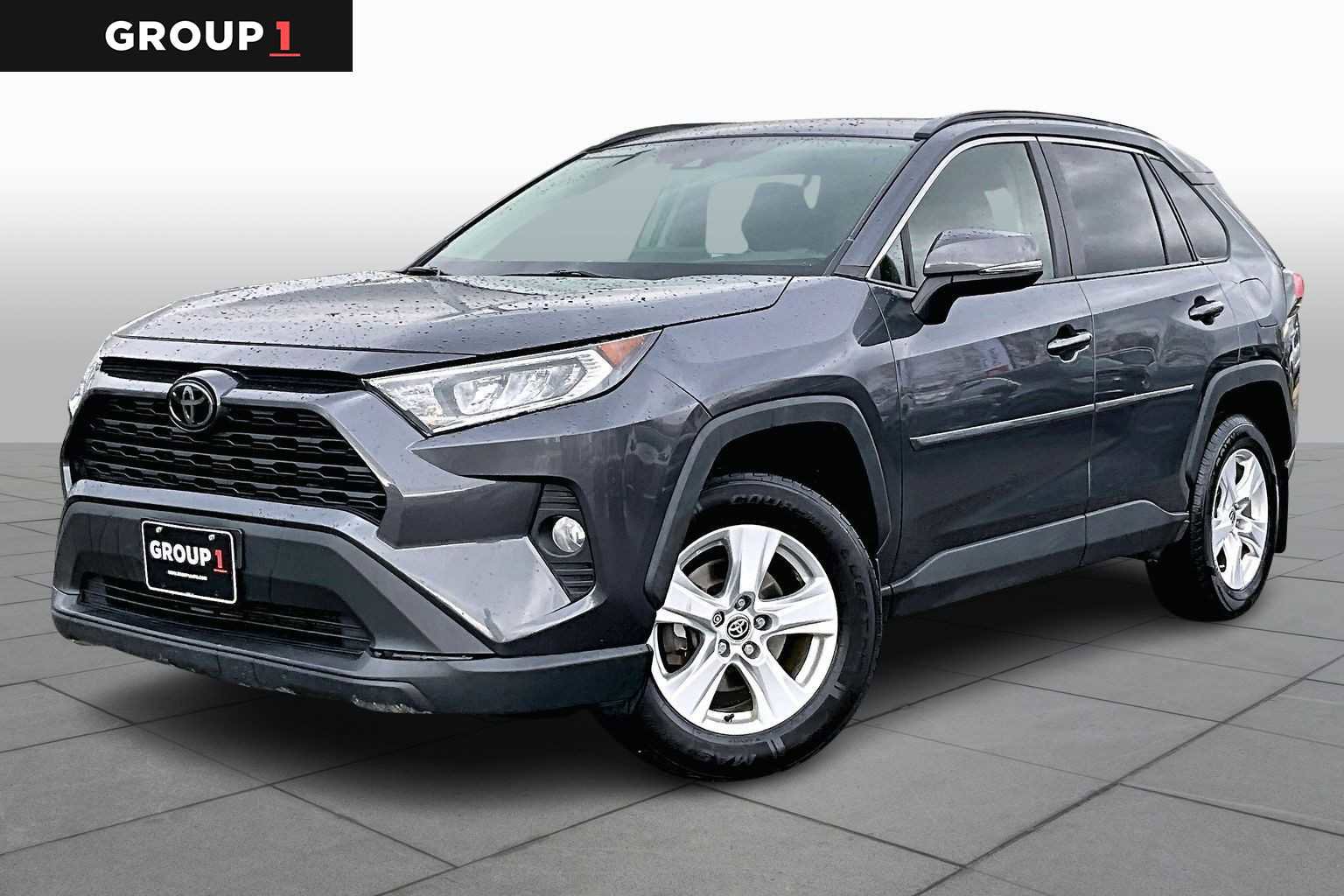 Used 2020 Toyota RAV4 XLE w/ Convenience Package image 1