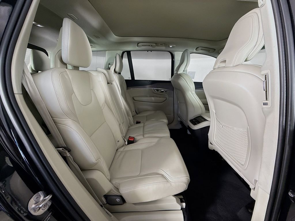 Certified 2023 Volvo XC90 B6 Ultimate w/ Protection Package Premier image 30