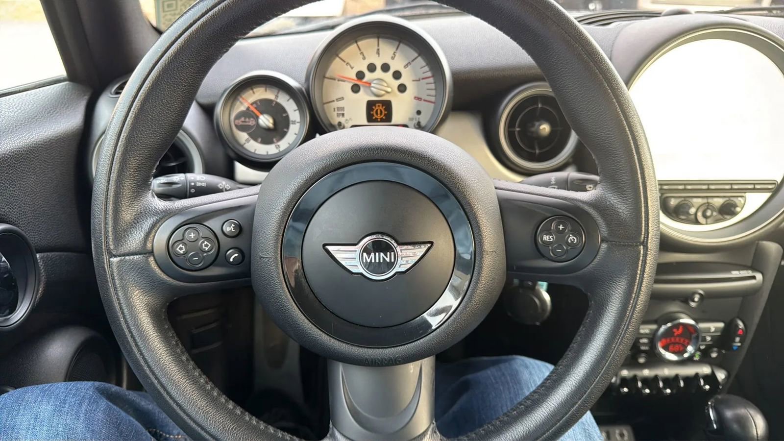Used 2013 MINI Cooper Convertible image 12