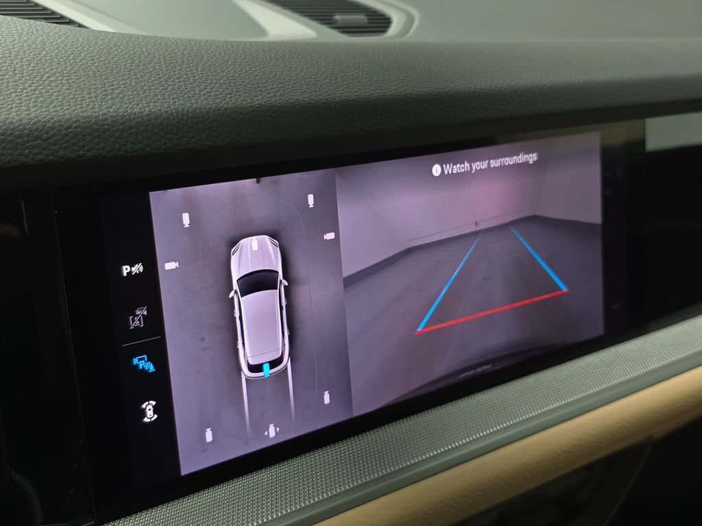 New 2026 Porsche Cayenne AWD/4WD image 18