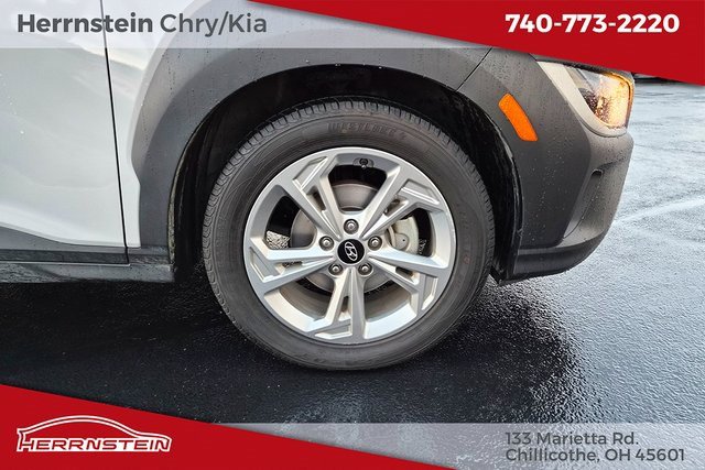 Used 2023 Hyundai Kona SEL image 29