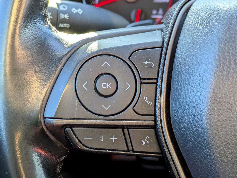 Used 2021 Toyota Camry XSE image 18